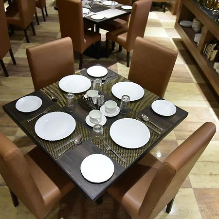 Hotel Crystal Grand Haldwāni Dış mekan fotoğraf
