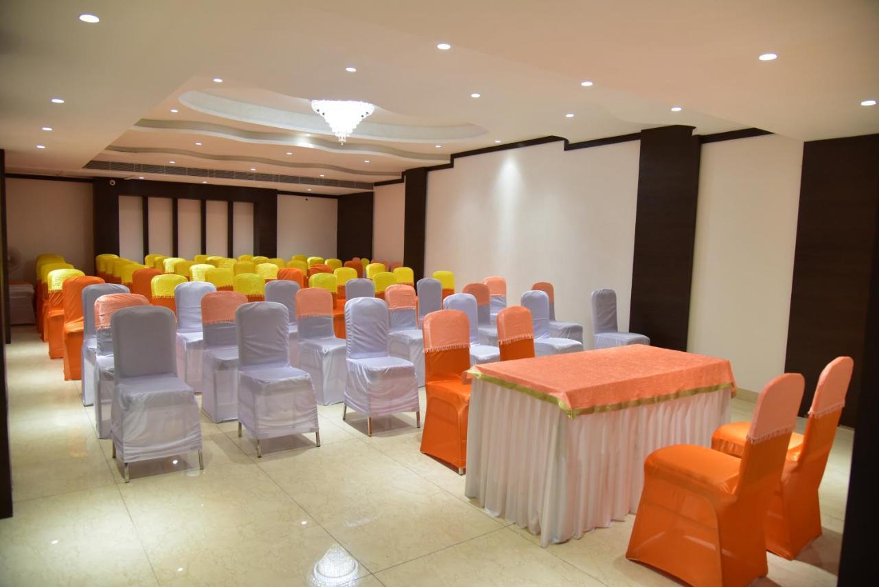 Hotel Crystal Grand Haldwāni Dış mekan fotoğraf